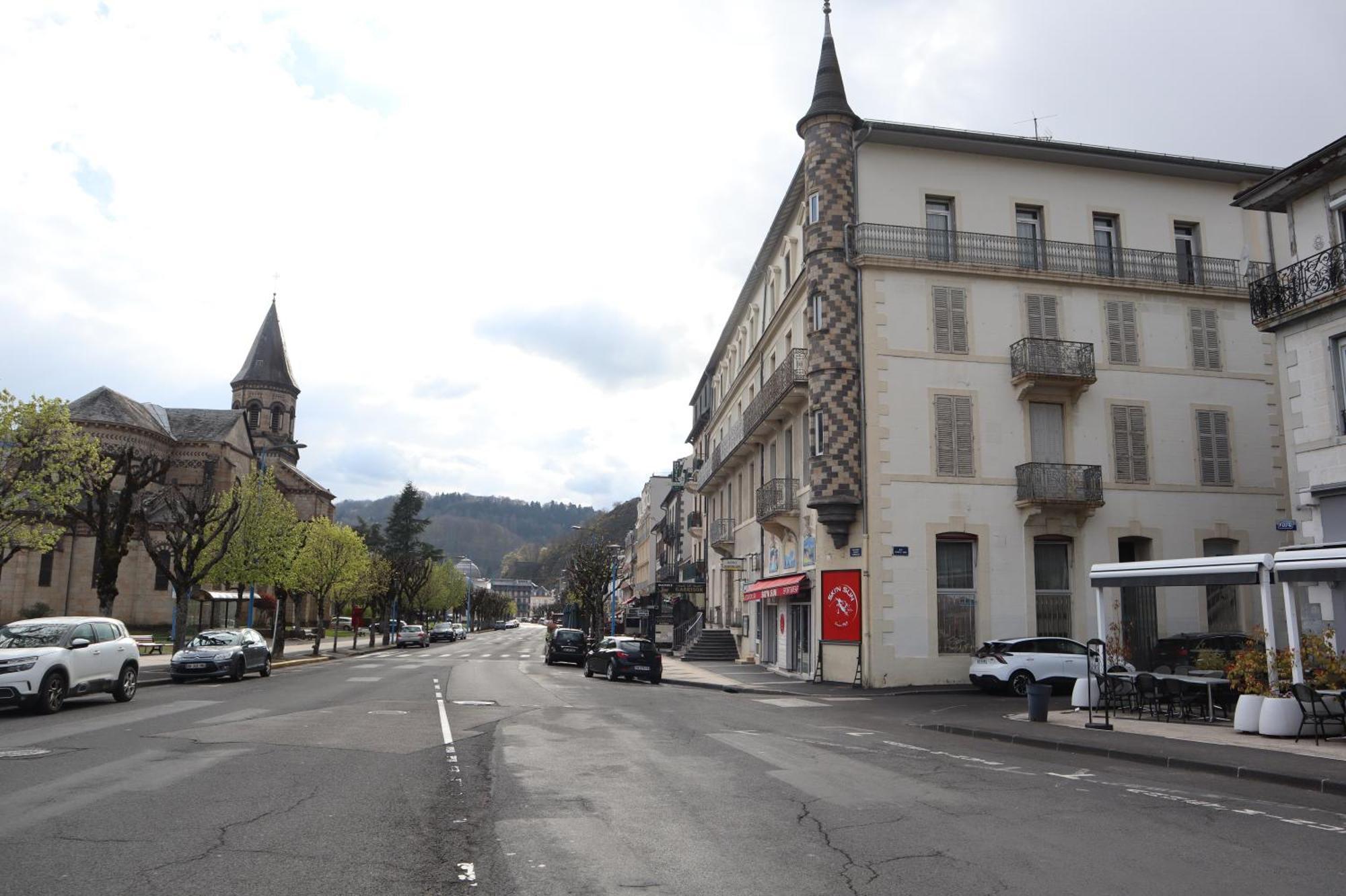 201, Les Ambassadeurs Apartment La Bourboule Bagian luar foto